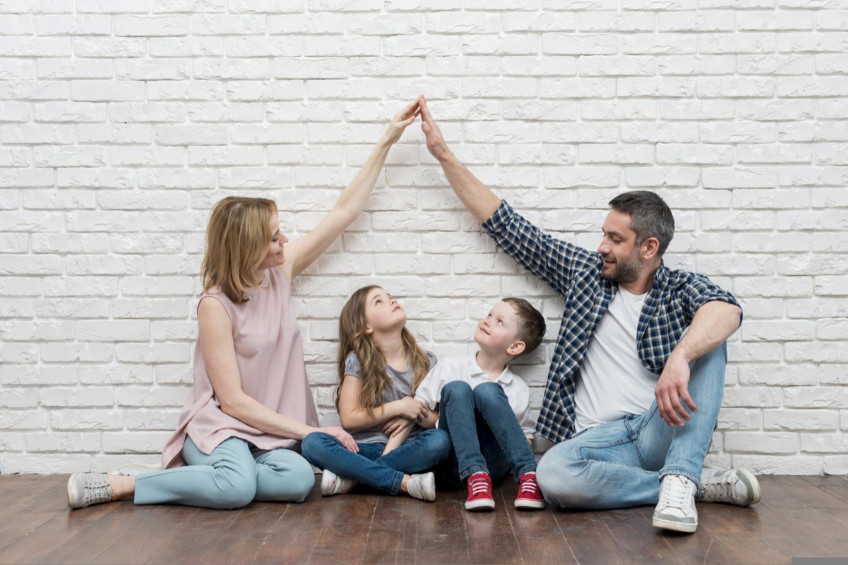 «Семейная ипотека» — 2022: где получить и что нужно знать